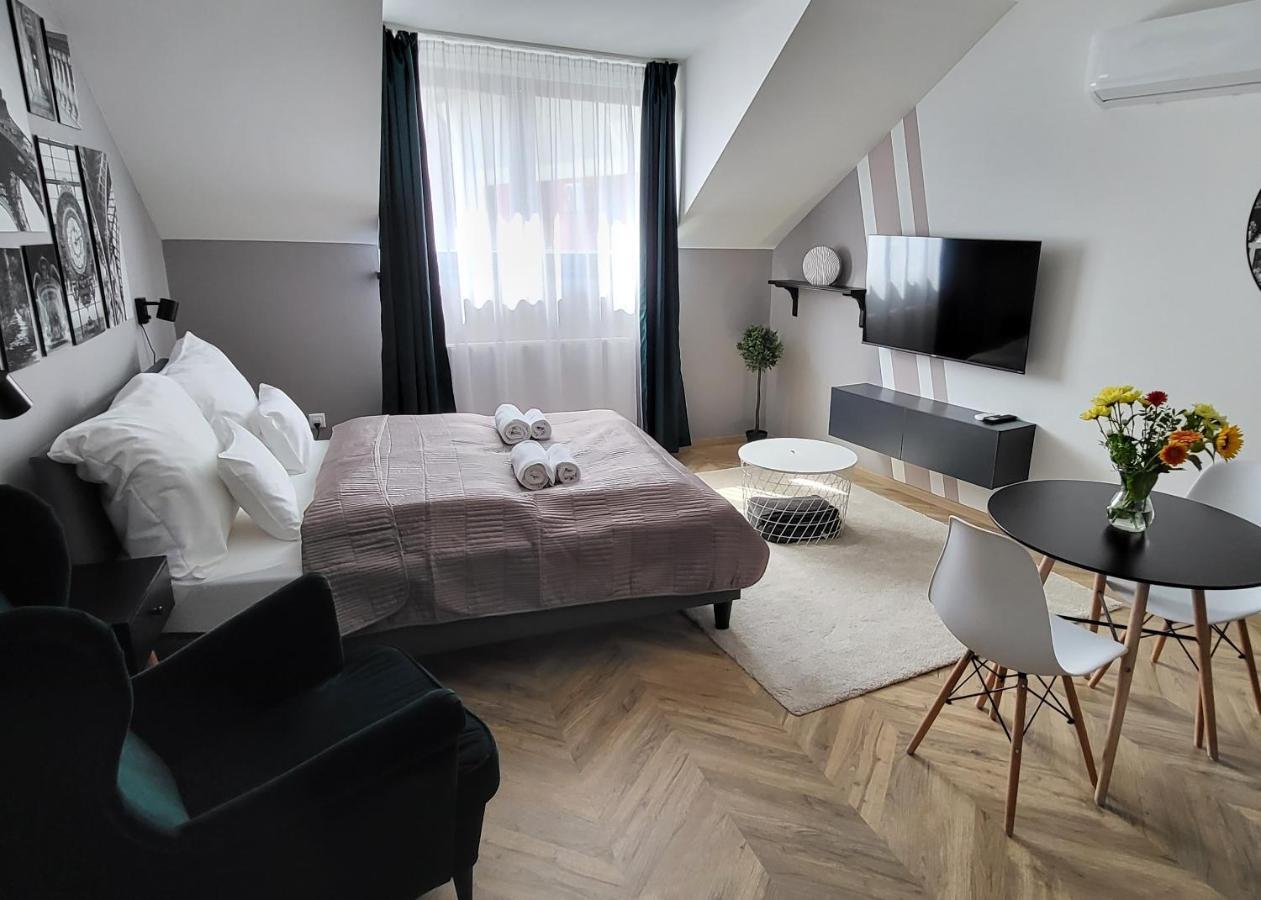 Dotis Apartman タタ エクステリア 写真