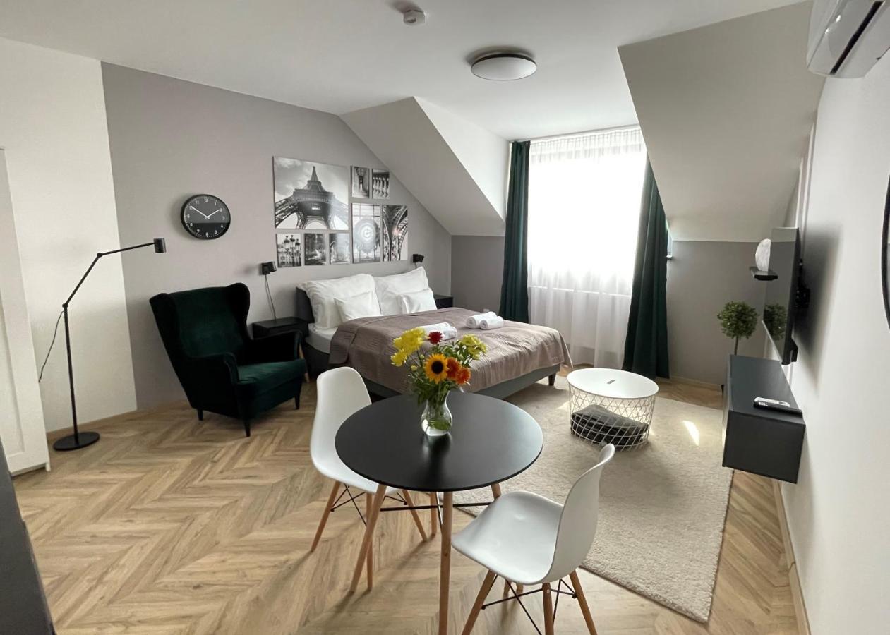 Dotis Apartman タタ エクステリア 写真