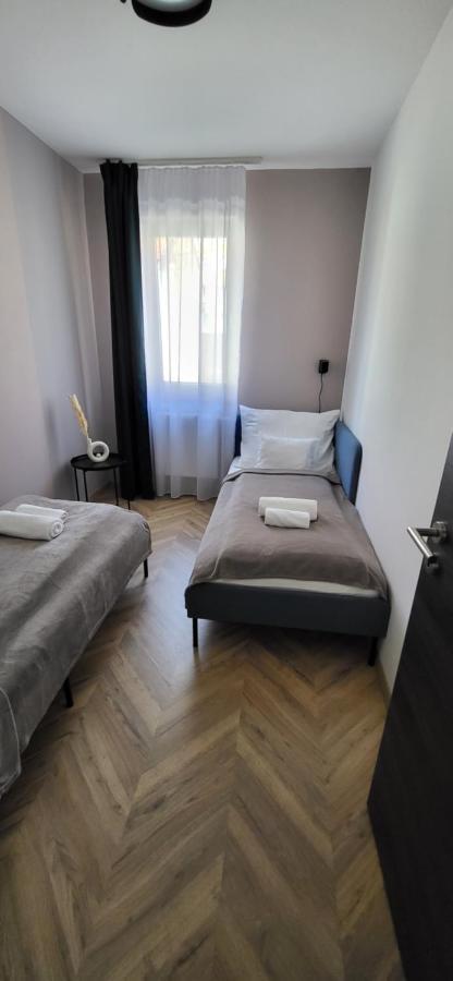 Dotis Apartman タタ エクステリア 写真